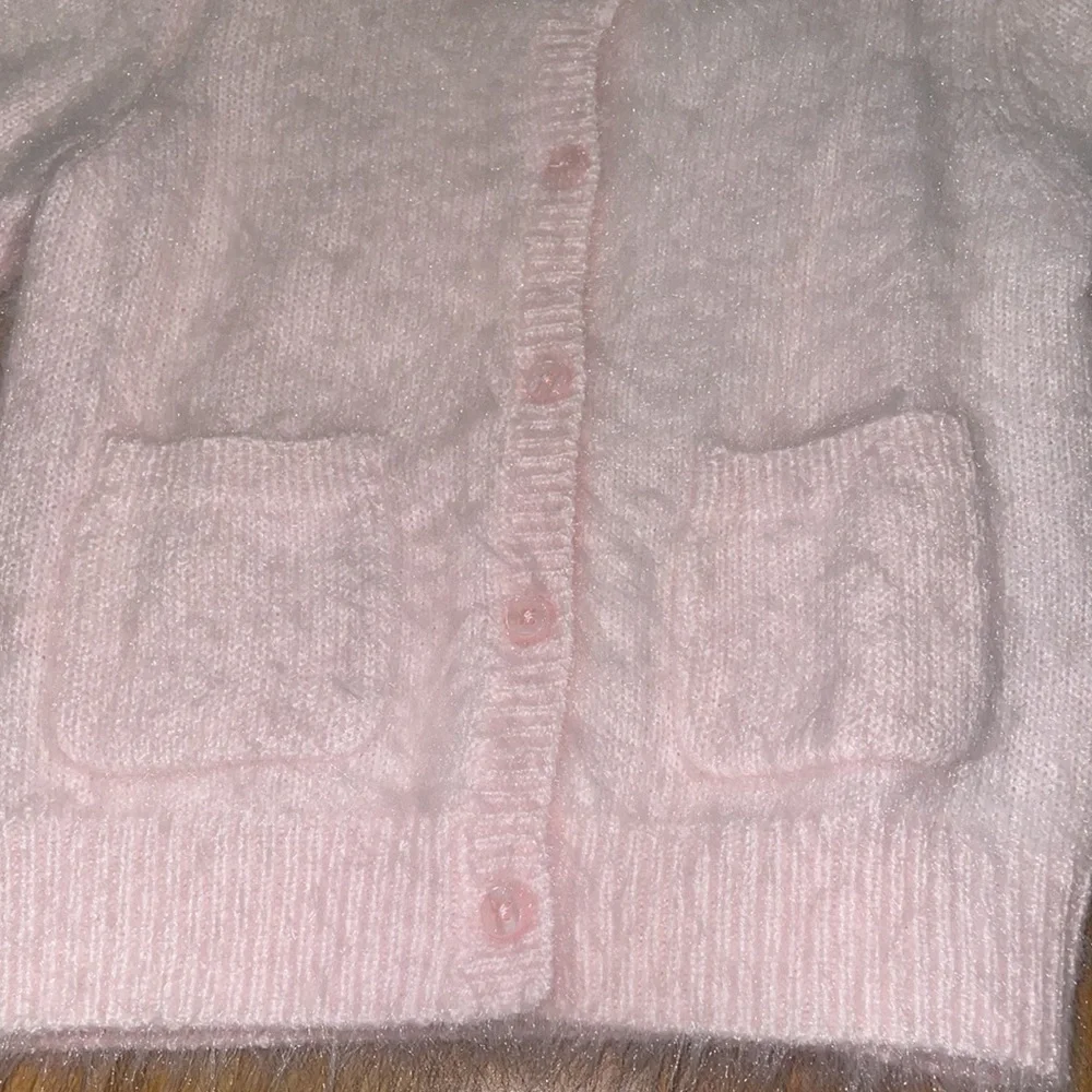 EUC Gymboree girls pink fuzzy and soft sweater size small (5-6)